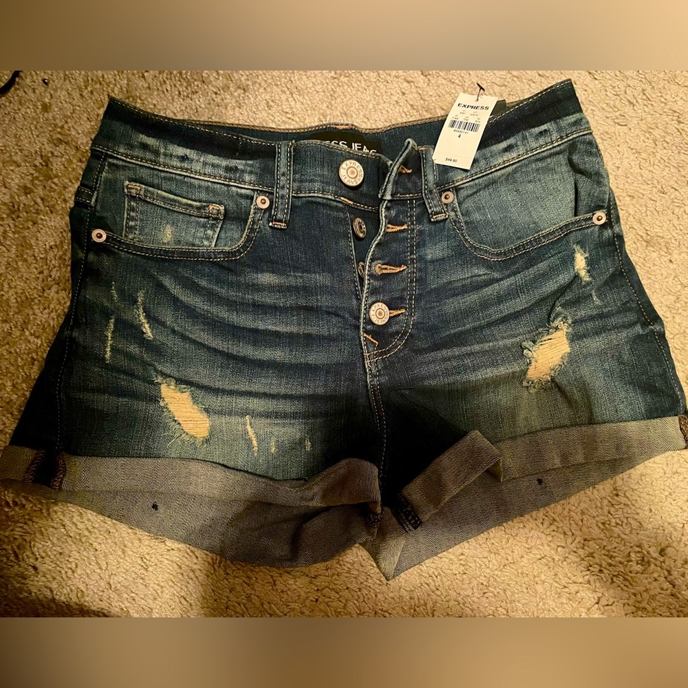 Express jean shorts size 4